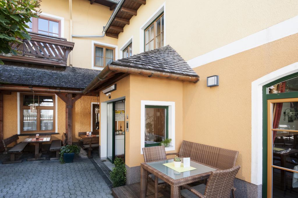 Hotel-Gasthof Beim Boeckhiasl Neukirchen an der Vöckla Esterno foto