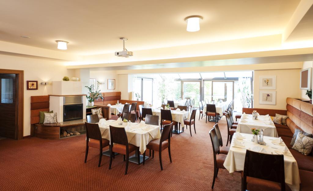 Hotel-Gasthof Beim Boeckhiasl Neukirchen an der Vöckla Esterno foto